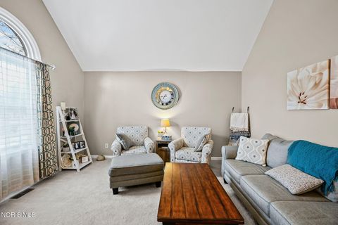 Tiny photo for 827 Abbey Lane, Findlay, OH 45840 (MLS # 10004466)