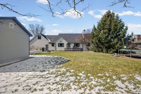 Tiny photo for 827 Abbey Lane, Findlay, OH 45840 (MLS # 10004466)