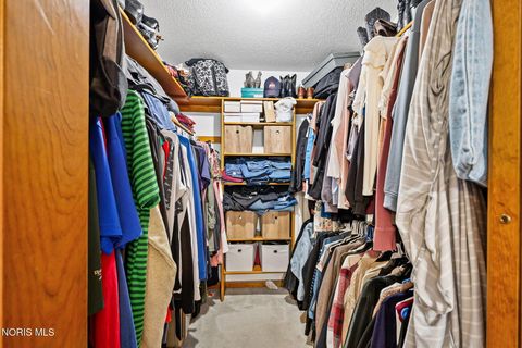 Tiny photo for 827 Abbey Lane, Findlay, OH 45840 (MLS # 10004466)