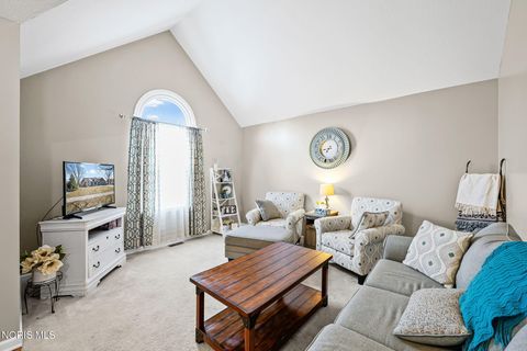 Tiny photo for 827 Abbey Lane, Findlay, OH 45840 (MLS # 10004466)