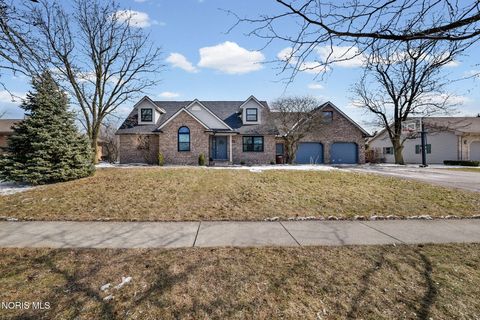 Photo of 827 Abbey Lane, Findlay, OH 45840 (MLS # 10004466)