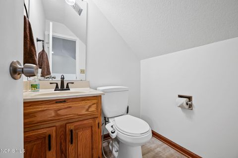 Tiny photo for 827 Abbey Lane, Findlay, OH 45840 (MLS # 10004466)