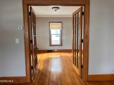 Tiny photo for 807 N Main Street, Bowling Green, OH 43402 (MLS # 10008133)