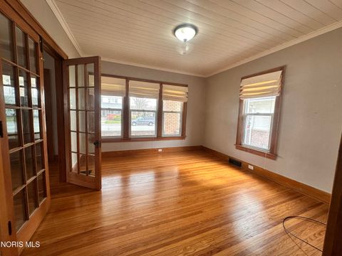 Tiny photo for 807 N Main Street, Bowling Green, OH 43402 (MLS # 10008133)