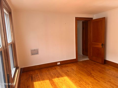 Tiny photo for 807 N Main Street, Bowling Green, OH 43402 (MLS # 10008133)