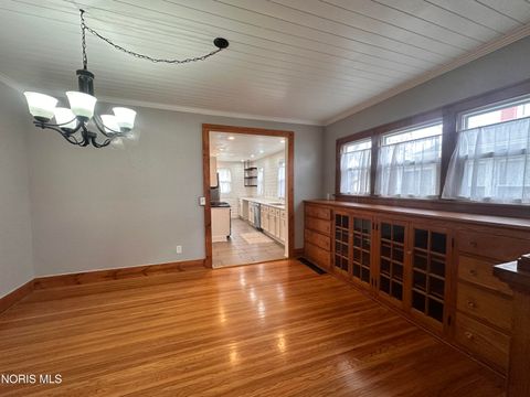 Tiny photo for 807 N Main Street, Bowling Green, OH 43402 (MLS # 10008133)