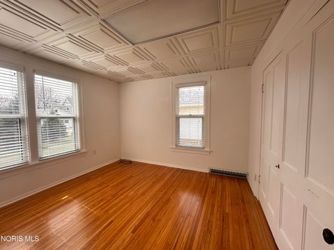 Tiny photo for 807 N Main Street, Bowling Green, OH 43402 (MLS # 10008133)