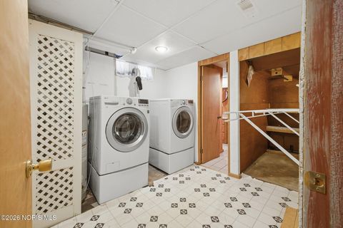 Tiny photo for 4410 Westway Street, Toledo, OH 43612 (MLS # 10003902)