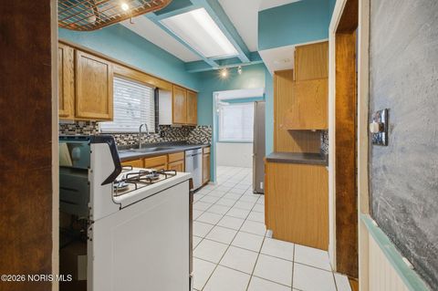 Tiny photo for 4410 Westway Street, Toledo, OH 43612 (MLS # 10003902)