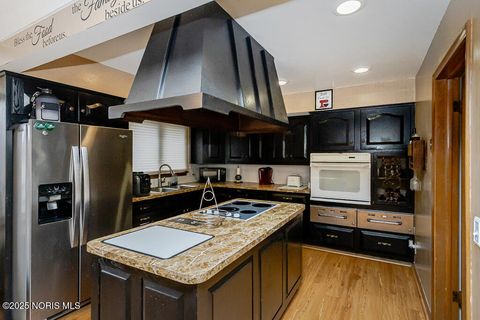 Tiny photo for 1734 Archwood Lane, Toledo, OH 43614 (MLS # 10001747)