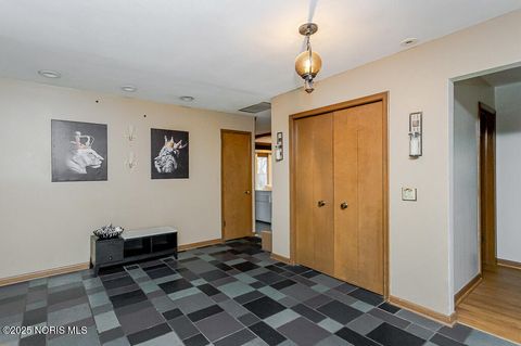 Tiny photo for 1734 Archwood Lane, Toledo, OH 43614 (MLS # 10001747)