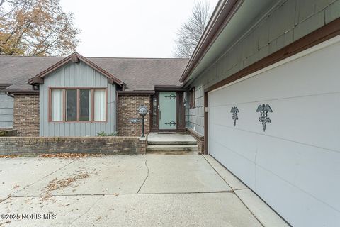 Tiny photo for 1734 Archwood Lane, Toledo, OH 43614 (MLS # 10001747)