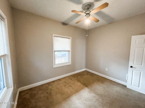 Tiny photo for 1734 Barrows Street, Toledo, OH 43613 (MLS # 10004200)