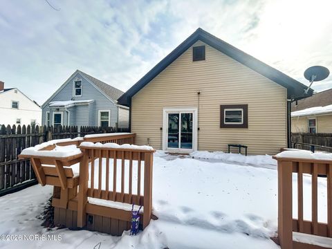 Tiny photo for 1734 Barrows Street, Toledo, OH 43613 (MLS # 10004200)