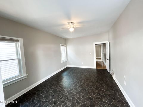 Tiny photo for 1734 Barrows Street, Toledo, OH 43613 (MLS # 10004200)