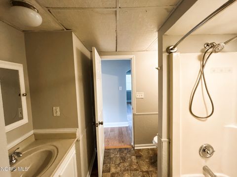 Tiny photo for 1734 Barrows Street, Toledo, OH 43613 (MLS # 10004200)