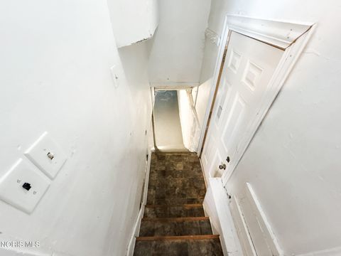 Tiny photo for 1734 Barrows Street, Toledo, OH 43613 (MLS # 10004200)