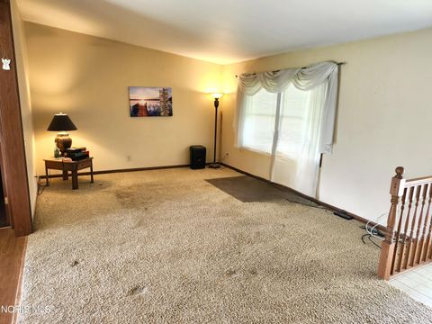 Tiny photo for 825 Oak Ridge Drive, Fostoria, OH 44830 (MLS # 10006890)