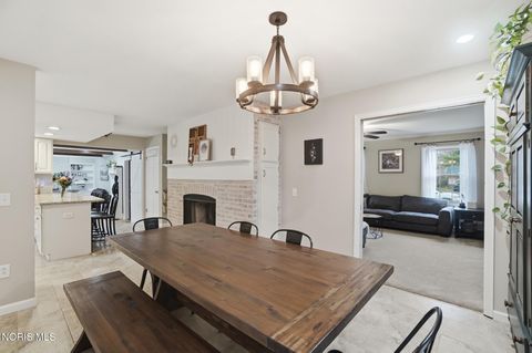 Tiny photo for 6853 S Fredericksburg Drive, Sylvania, OH 43560 (MLS # 10005230)