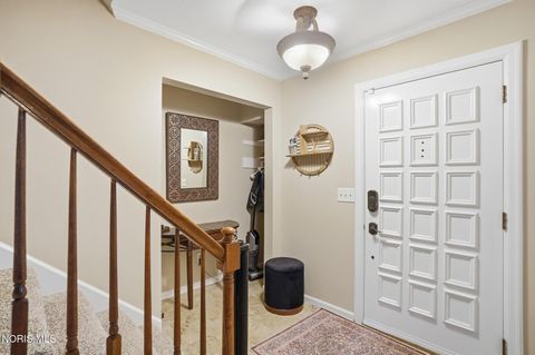 Tiny photo for 6853 S Fredericksburg Drive, Sylvania, OH 43560 (MLS # 10005230)