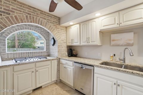 Tiny photo for 6853 S Fredericksburg Drive, Sylvania, OH 43560 (MLS # 10005230)