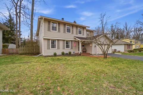 Photo of 6853 S Fredericksburg Drive, Sylvania, OH 43560 (MLS # 10005230)