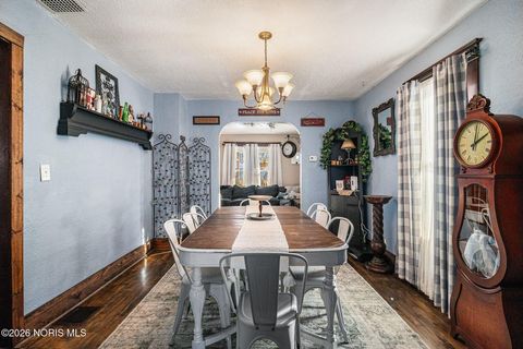 Tiny photo for 818 Nicholas Street, Defiance, OH 43512 (MLS # 10003395)