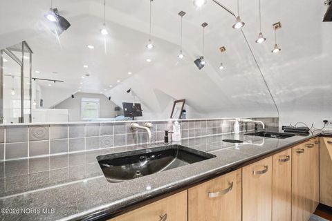 Tiny photo for 3903 Seckinger Drive, Toledo, OH 43613 (MLS # 10003235)