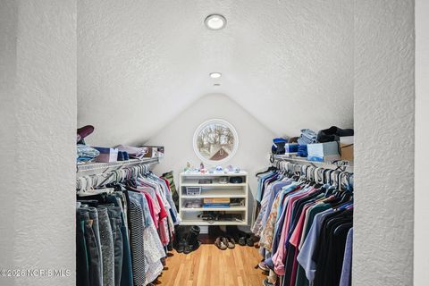 Tiny photo for 3903 Seckinger Drive, Toledo, OH 43613 (MLS # 10003235)