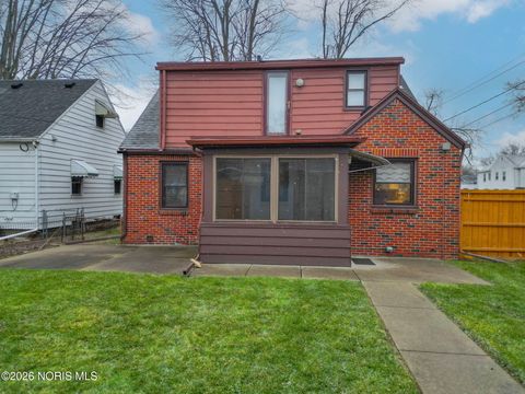 Tiny photo for 3903 Seckinger Drive, Toledo, OH 43613 (MLS # 10003235)