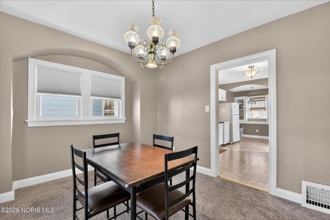 Tiny photo for 2537 Ivy Place, Toledo, OH 43613 (MLS # 10003439)