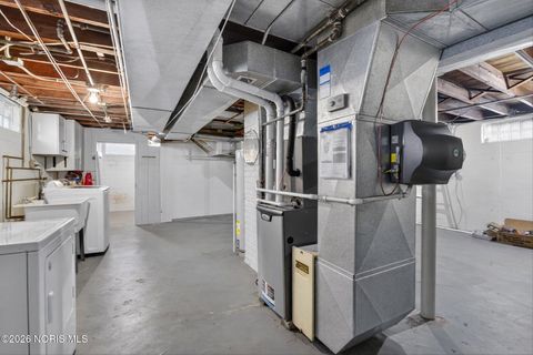 Tiny photo for 2537 Ivy Place, Toledo, OH 43613 (MLS # 10003439)