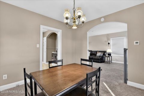 Tiny photo for 2537 Ivy Place, Toledo, OH 43613 (MLS # 10003439)