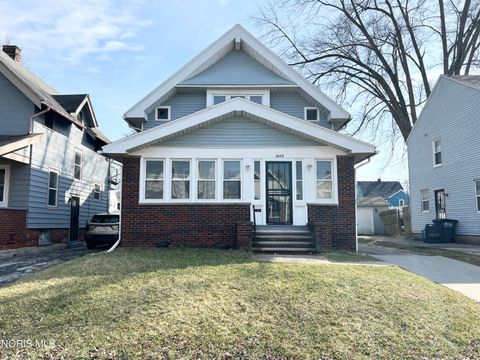 Photo of 1809 Jermain Drive, Toledo, OH 43606 (MLS # 10005449)