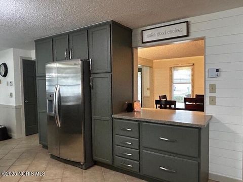 Tiny photo for 205 Indiana Drive, Bryan, OH 43506 (MLS # 10000424)