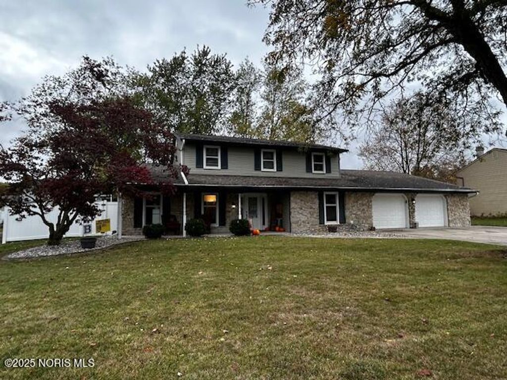 Photo for 205 Indiana Drive, Bryan, OH 43506 (MLS # 10000424)