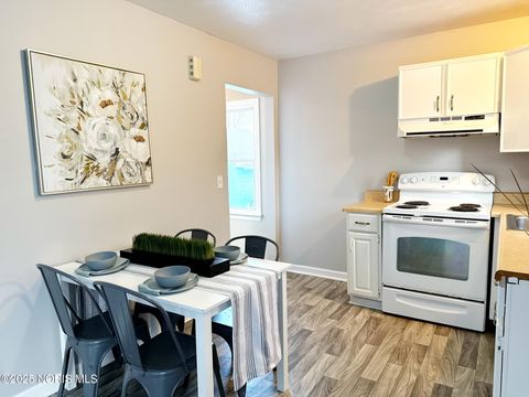 Tiny photo for 1748 Georgia Avenue, Toledo, OH 43613 (MLS # 10002201)