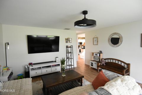 Tiny photo for 1007 Crystal Lane, Findlay, OH 45840 (MLS # 10006061)