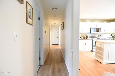 Tiny photo for 1007 Crystal Lane, Findlay, OH 45840 (MLS # 10006061)