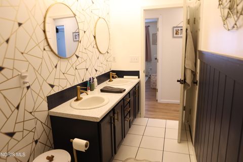 Tiny photo for 1007 Crystal Lane, Findlay, OH 45840 (MLS # 10006061)