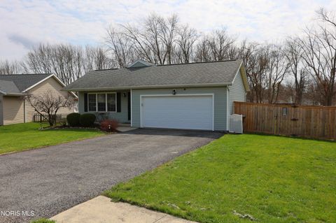 Tiny photo for 1007 Crystal Lane, Findlay, OH 45840 (MLS # 10006061)