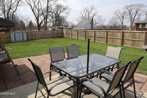 Tiny photo for 1007 Crystal Lane, Findlay, OH 45840 (MLS # 10006061)