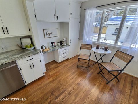 Tiny photo for 4351 Berwick Avenue, Toledo, OH 43612 (MLS # 10003719)