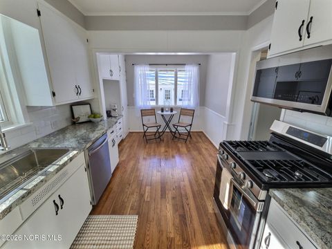 Tiny photo for 4351 Berwick Avenue, Toledo, OH 43612 (MLS # 10003719)