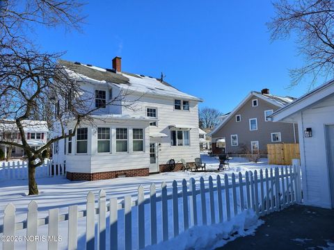 Tiny photo for 4351 Berwick Avenue, Toledo, OH 43612 (MLS # 10003719)