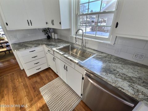 Tiny photo for 4351 Berwick Avenue, Toledo, OH 43612 (MLS # 10003719)