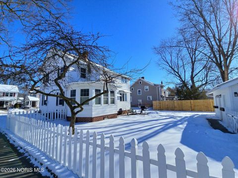 Tiny photo for 4351 Berwick Avenue, Toledo, OH 43612 (MLS # 10003719)