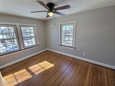 Tiny photo for 4351 Berwick Avenue, Toledo, OH 43612 (MLS # 10003719)