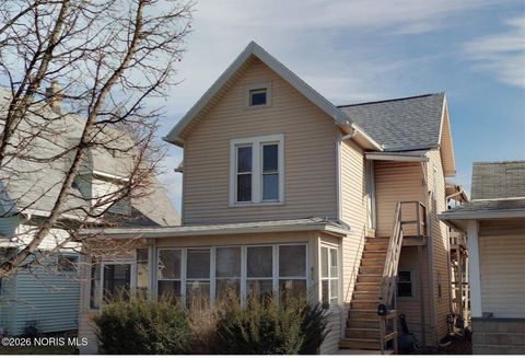 Photo of 645 White Street, Toledo, OH 43605 (MLS # 10003971)