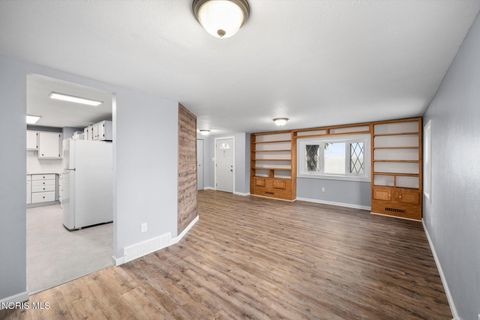 Tiny photo for 2073 Grange Street, Oregon, OH 43616 (MLS # 10007068)